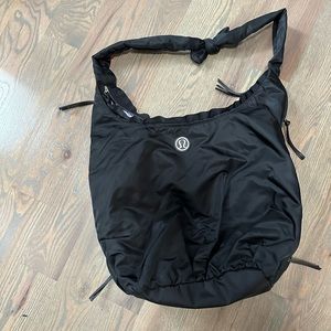 Lululemon gym bag, great condition just got a newer version.